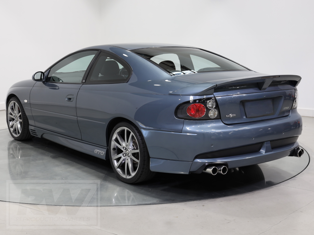 [FORGED] VZ GTO Coupe 19 inch Shadow Chrome REPLICA Wheels (PRE-VE)