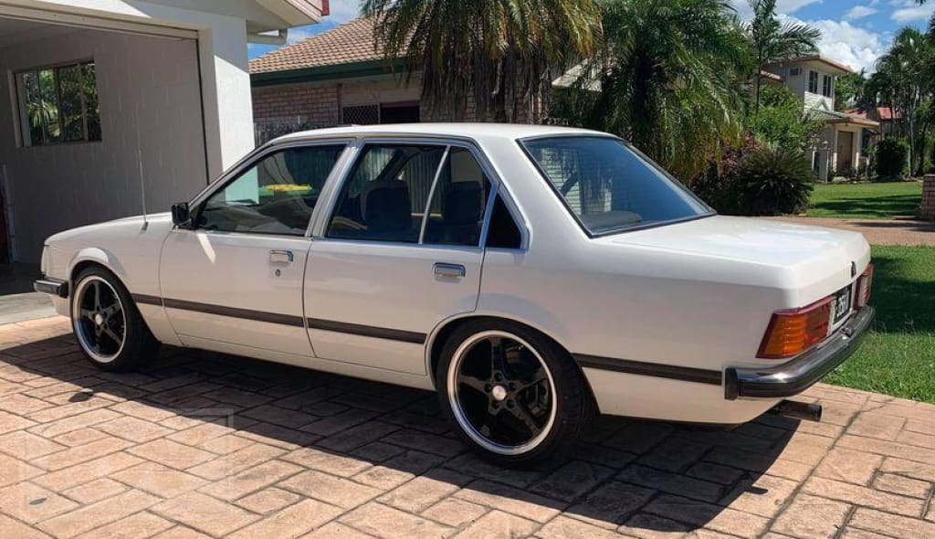 HSV VL Group A SS WALKINSHAW 18 inch Black REPLICA Wheel