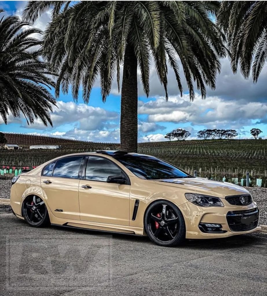 HSV VL Group A SS WALKINSHAW 20 inch Gloss Black VE VF